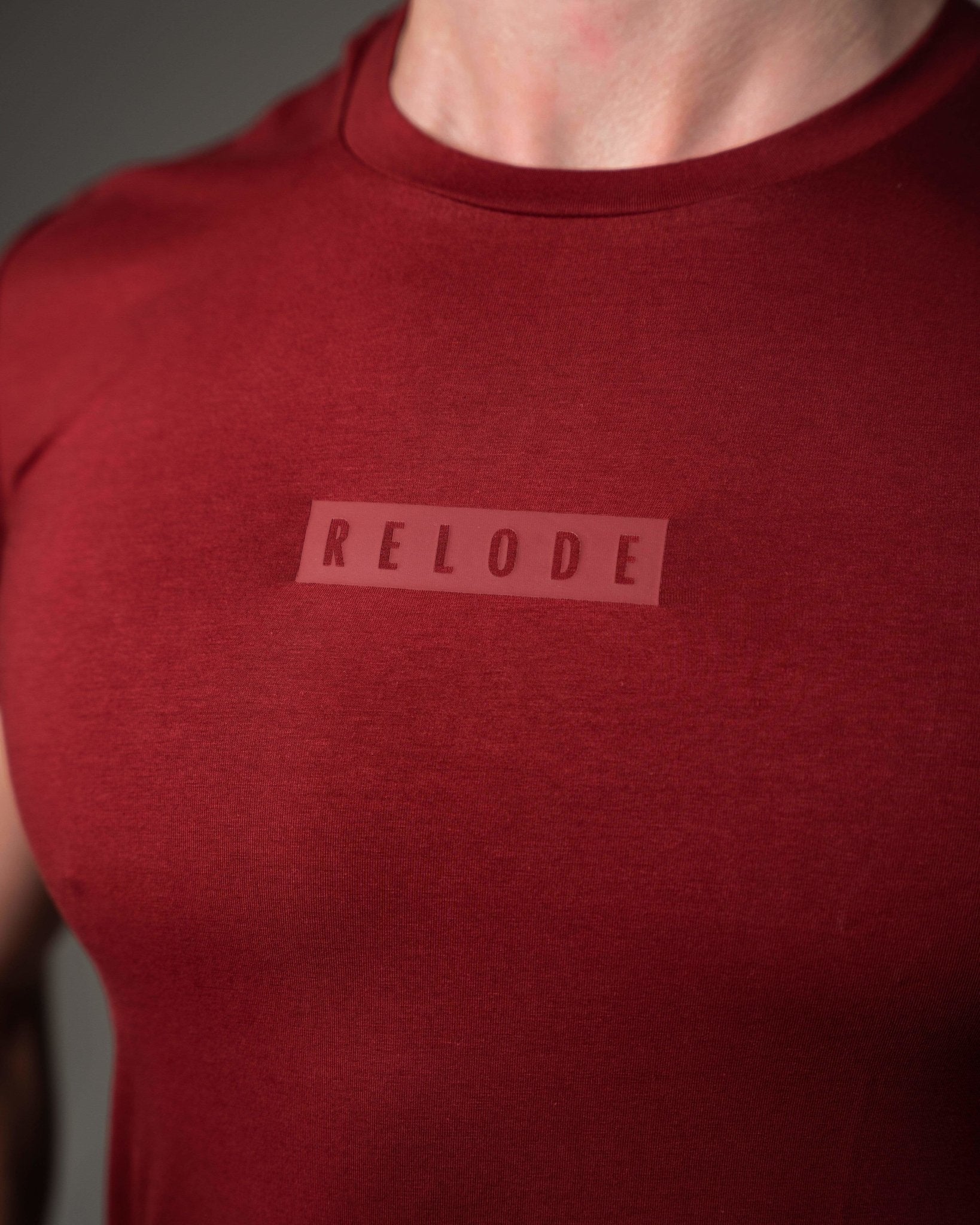 Minimalist T-shirt - Röd - RELODE.™